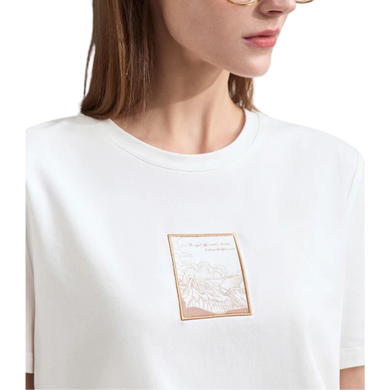 Anji – T-shirt Minimaliste en Coton pour Femme | Haut à Manches Courtes Brodées