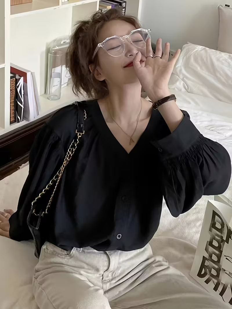 Blouse vintage à col en V