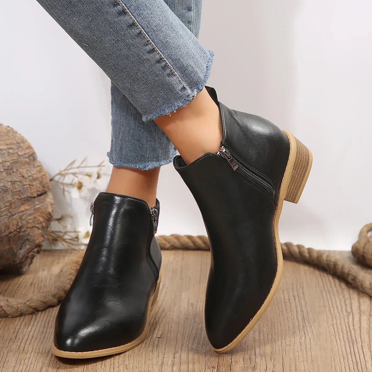 Bottines femme | modèle à zip latéral et talon bloc