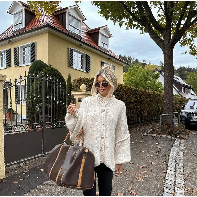 Cardigan boutonné pour femme en tricot | col en V | ourlet et poignets côtelés